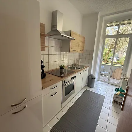 Eg, Balkon , Toplage ,wlan,saniert ,3raum Διαμέρισμα *