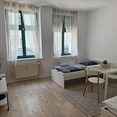 Eg, Balkon , Toplage ,wlan,saniert ,3raum Διαμέρισμα *